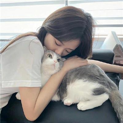 心生爱慕却迟迟不敢